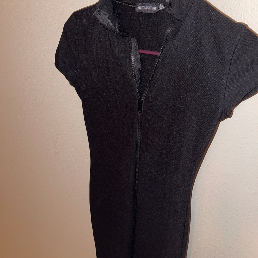 Dress zips in the front!